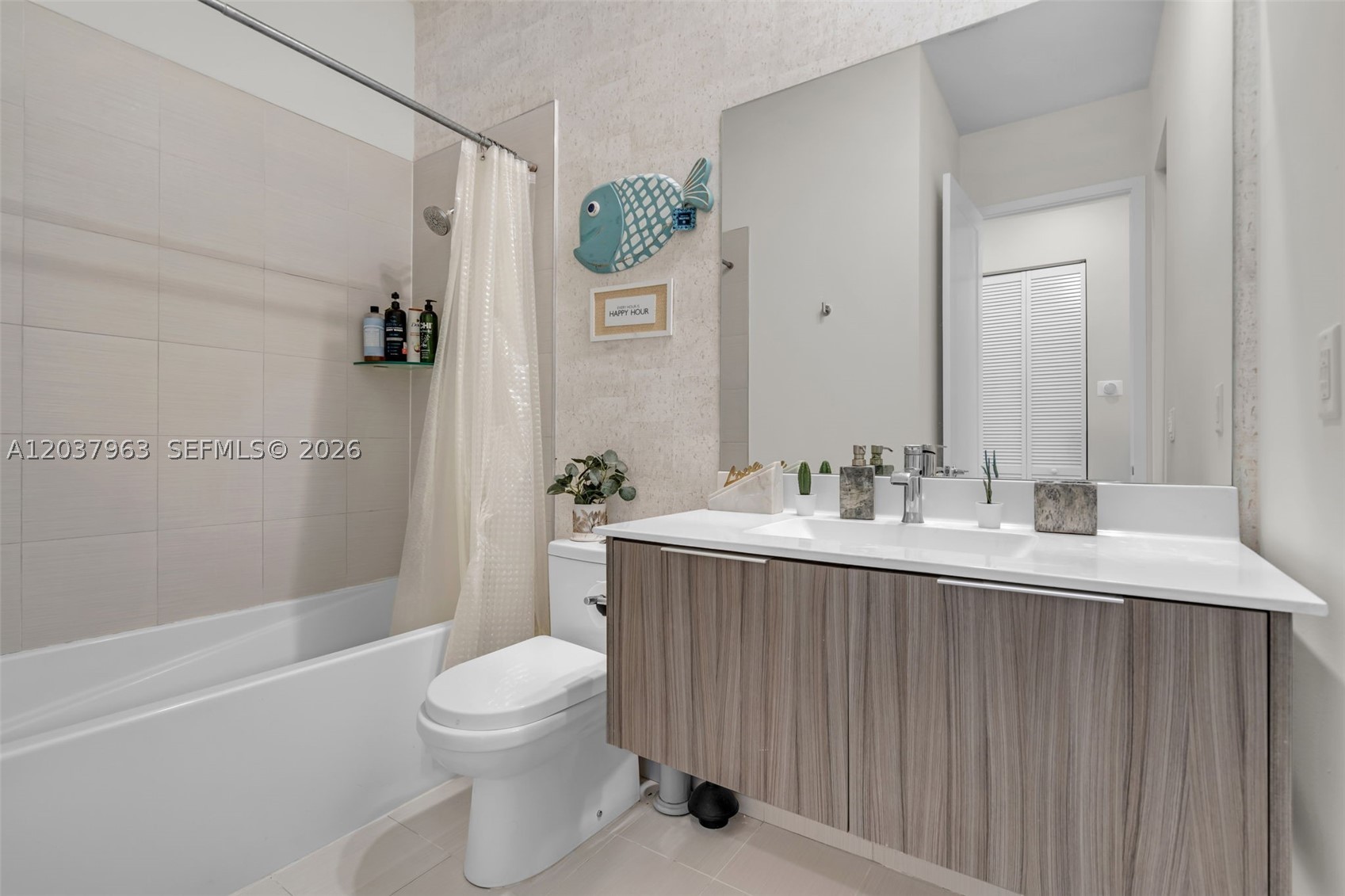LANDMARK AT DORAL CENTRAL - Residential