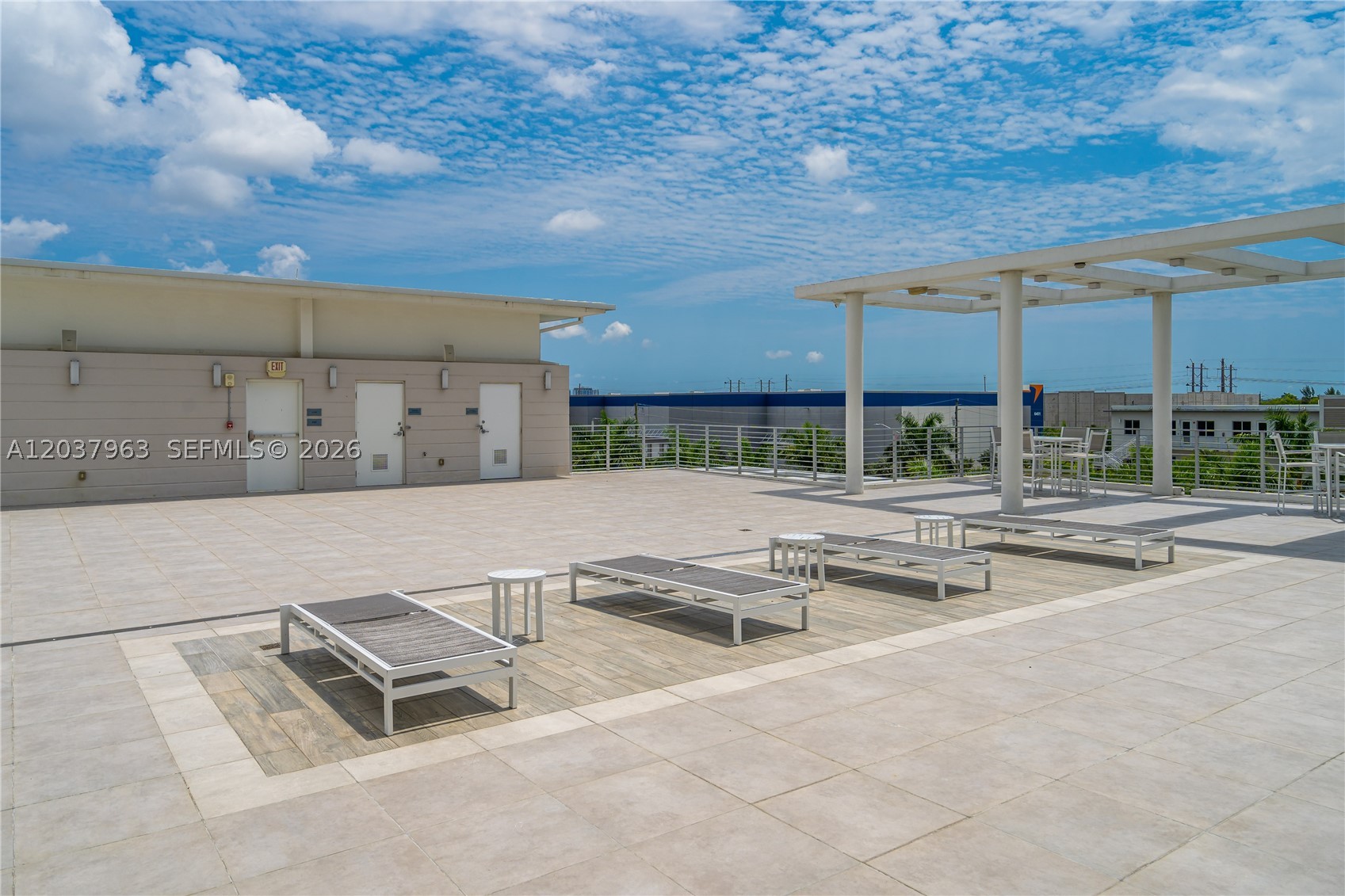 LANDMARK AT DORAL CENTRAL - Residential