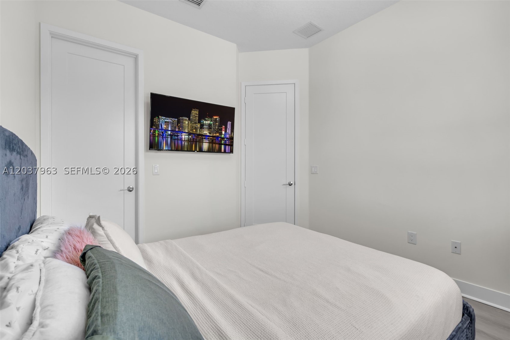 LANDMARK AT DORAL CENTRAL - Residential