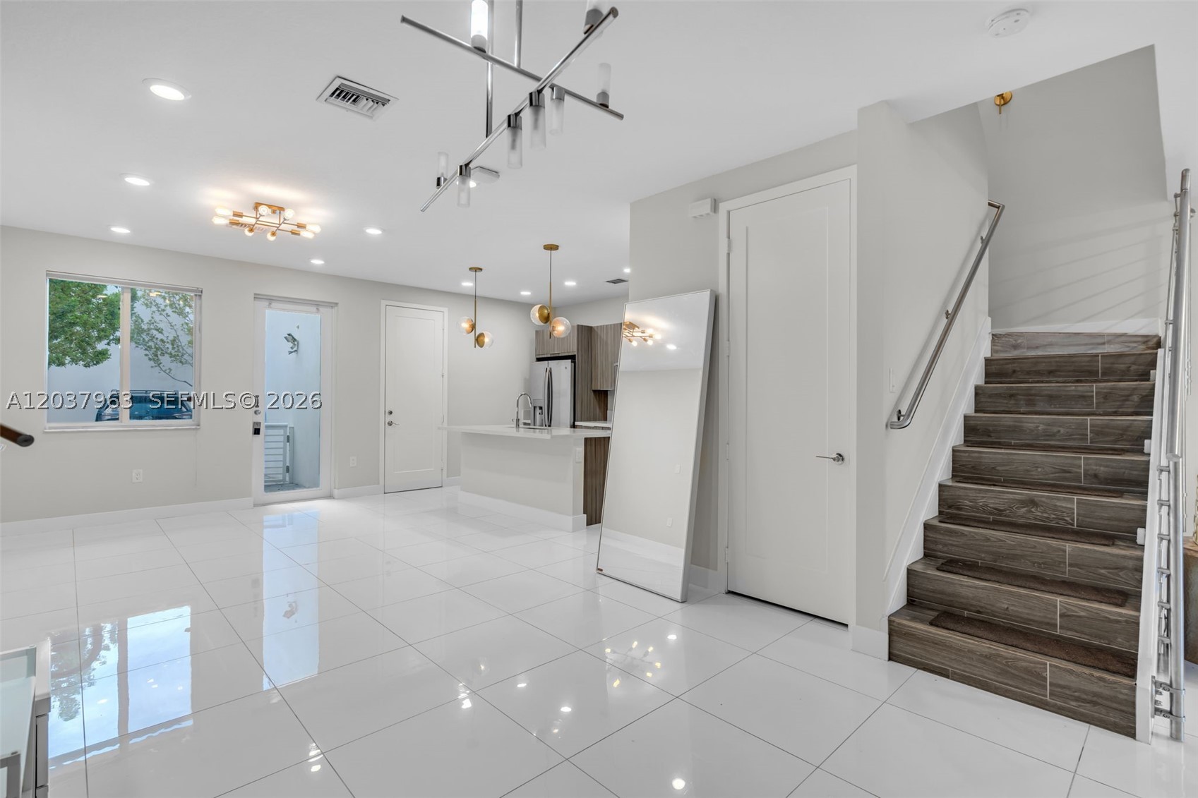 LANDMARK AT DORAL CENTRAL - Residential