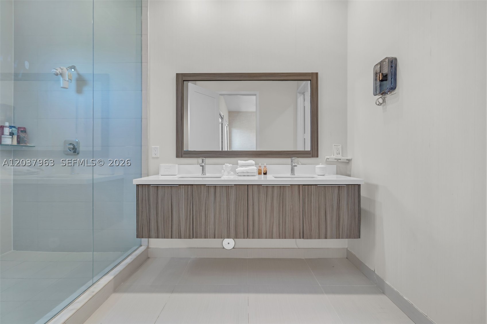 LANDMARK AT DORAL CENTRAL - Residential