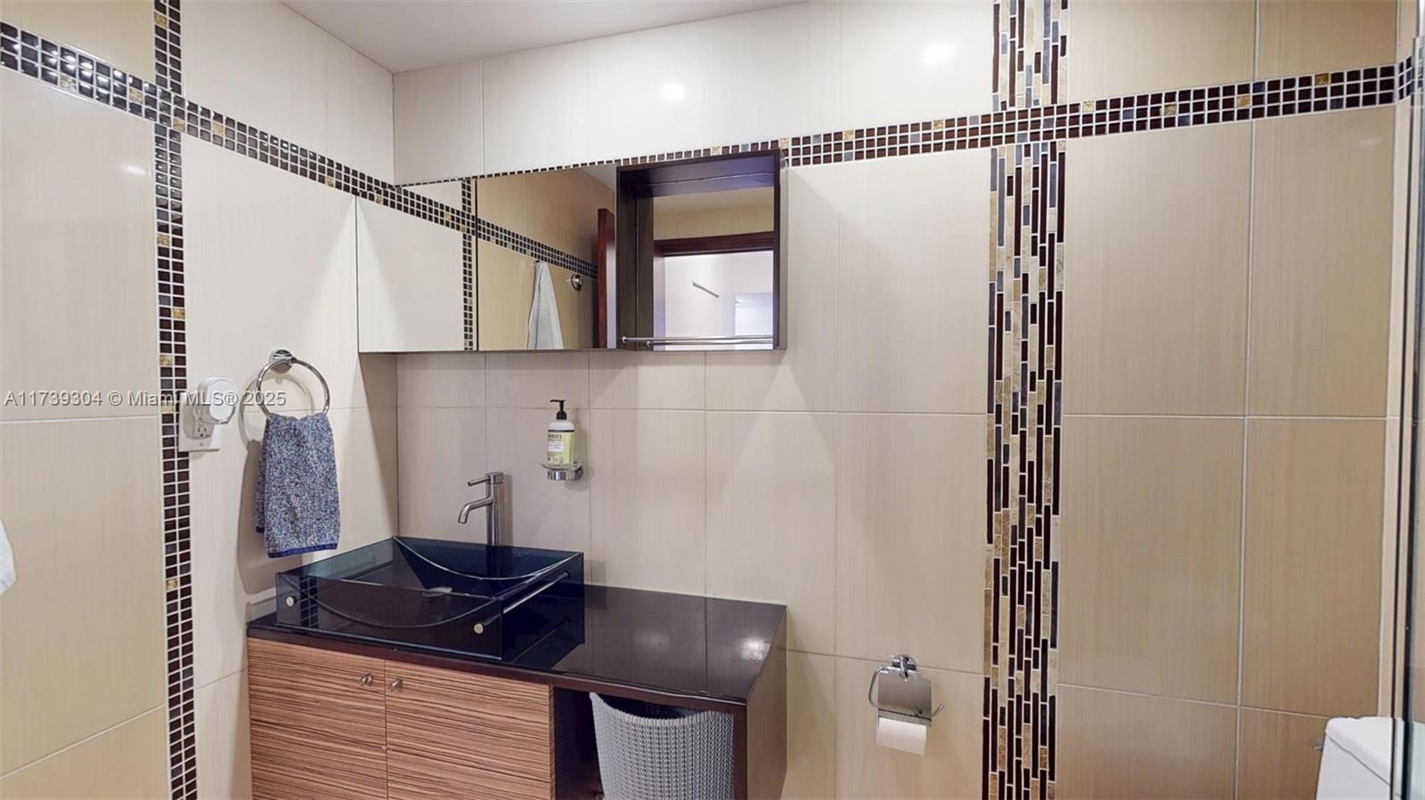 OLYMPUS CONDO PHASE - Residential