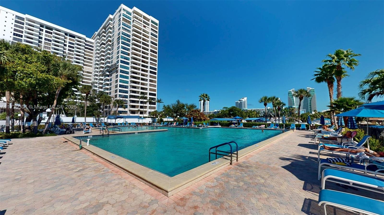 OLYMPUS CONDO PHASE - Residential
