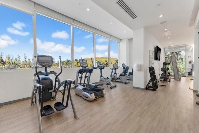 LANDMARK AT DORAL - Residential