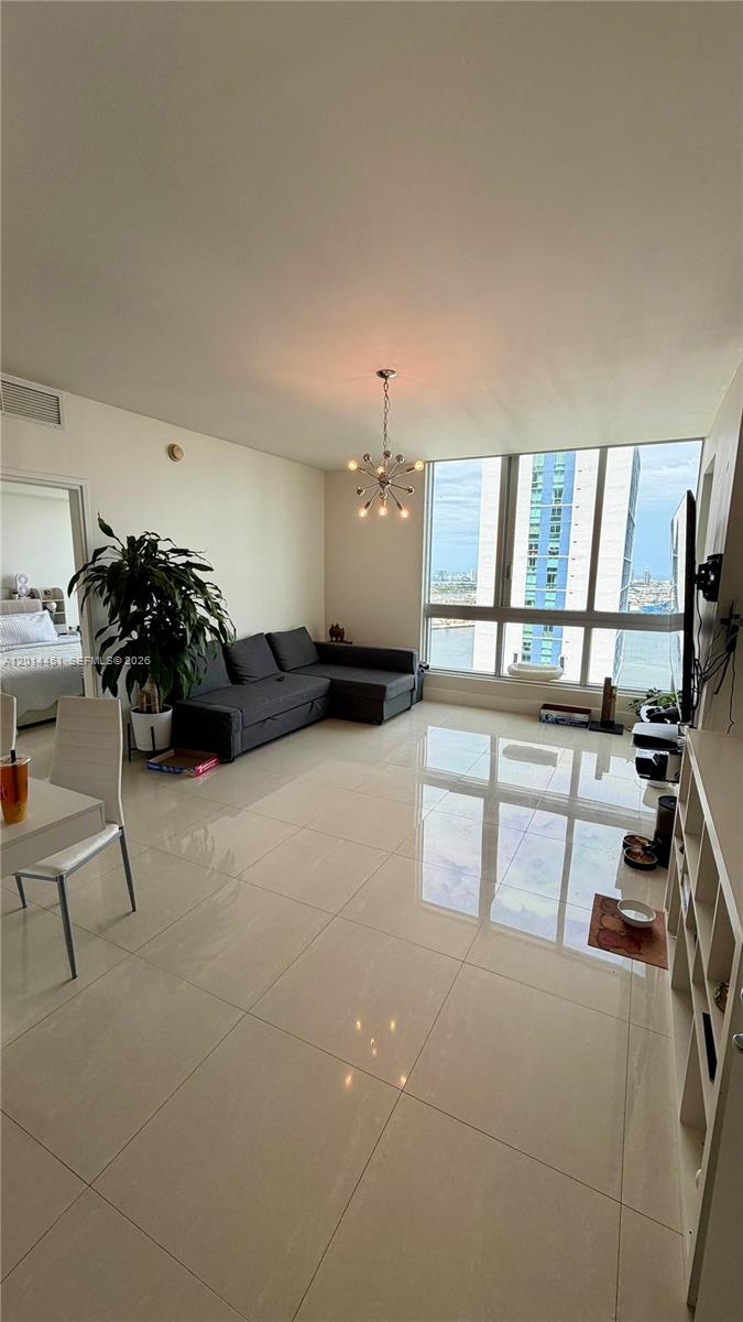 MET 1 CONDO - Residential