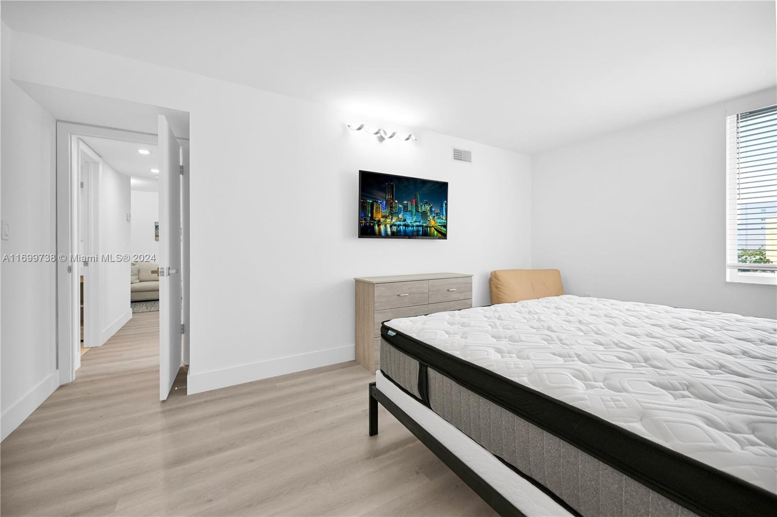CARIBBEAN BREEZE CONDO - Residential Lease