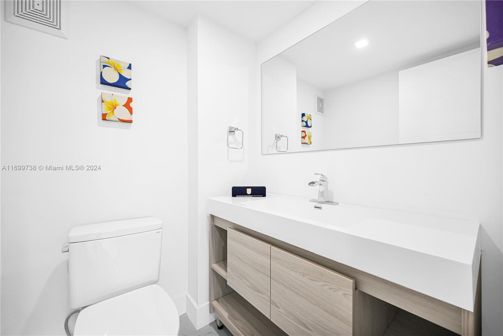 CARIBBEAN BREEZE CONDO - Residential Lease