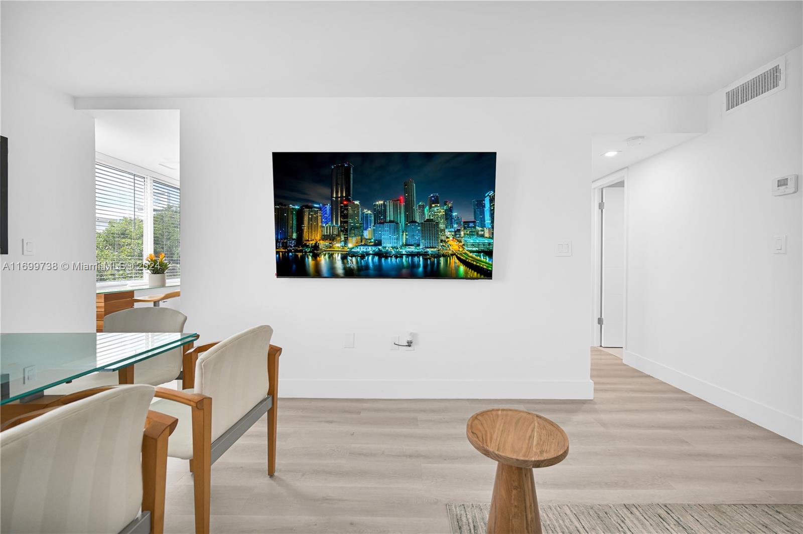 CARIBBEAN BREEZE CONDO - Residential Lease