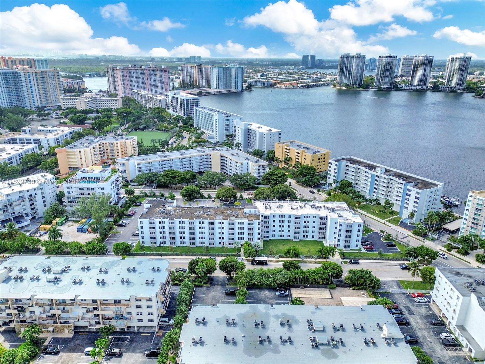 CARIBBEAN BREEZE CONDO - Residential Lease