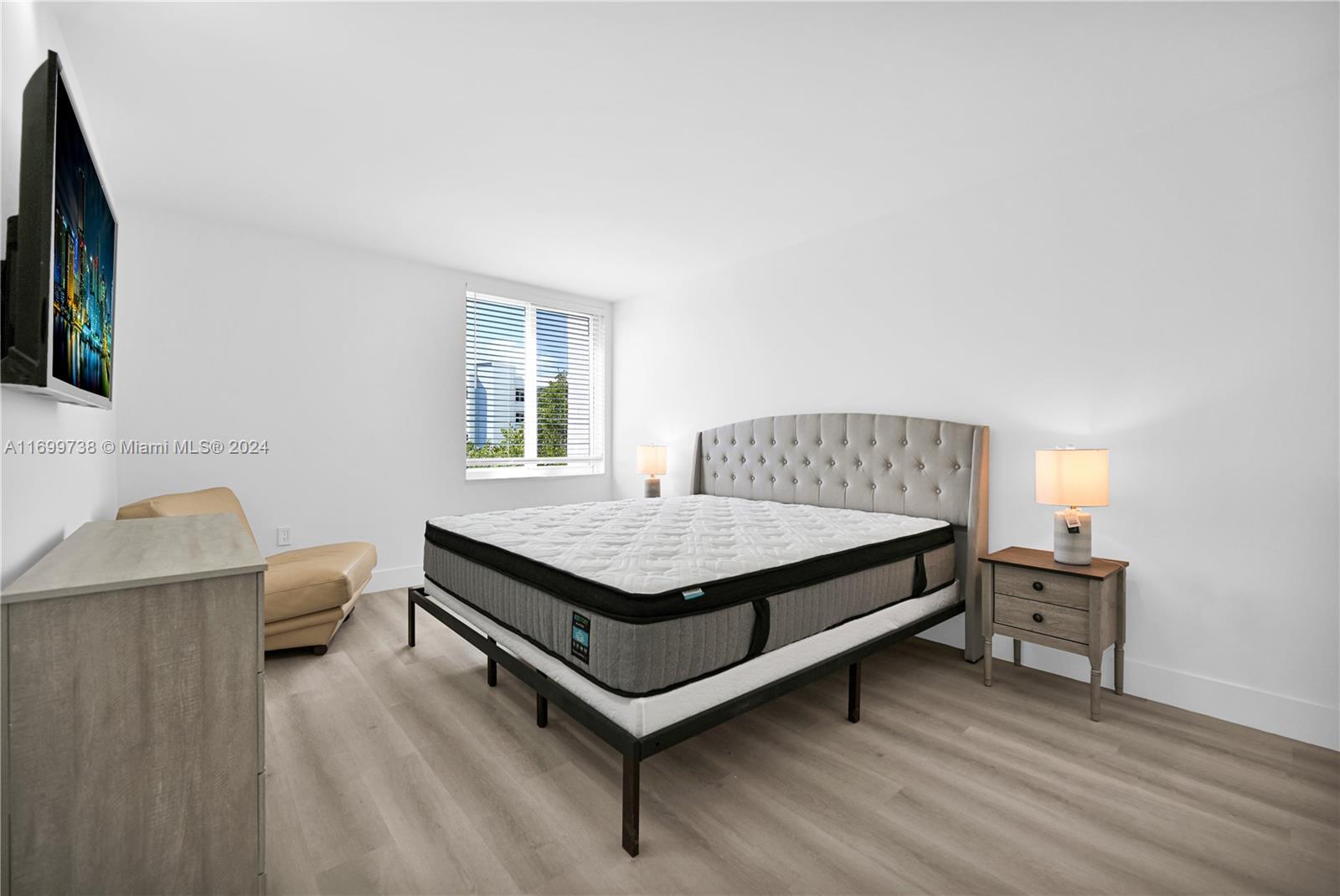 CARIBBEAN BREEZE CONDO - Residential Lease