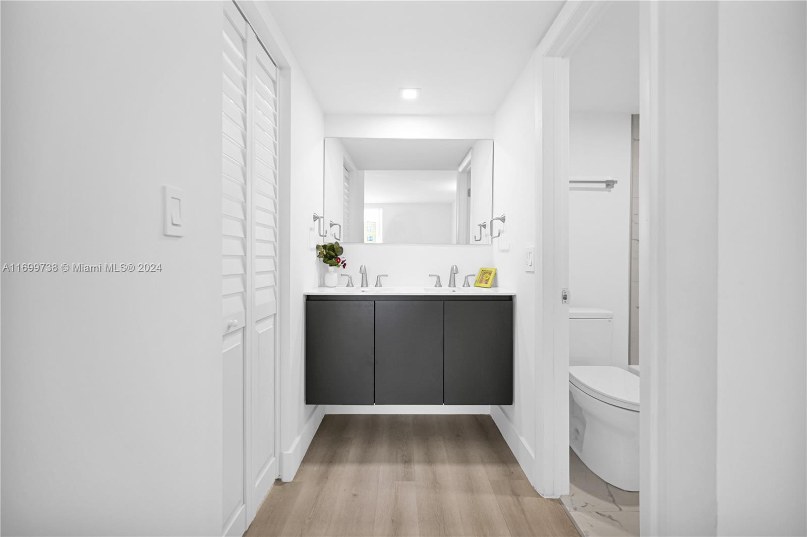 CARIBBEAN BREEZE CONDO - Residential Lease