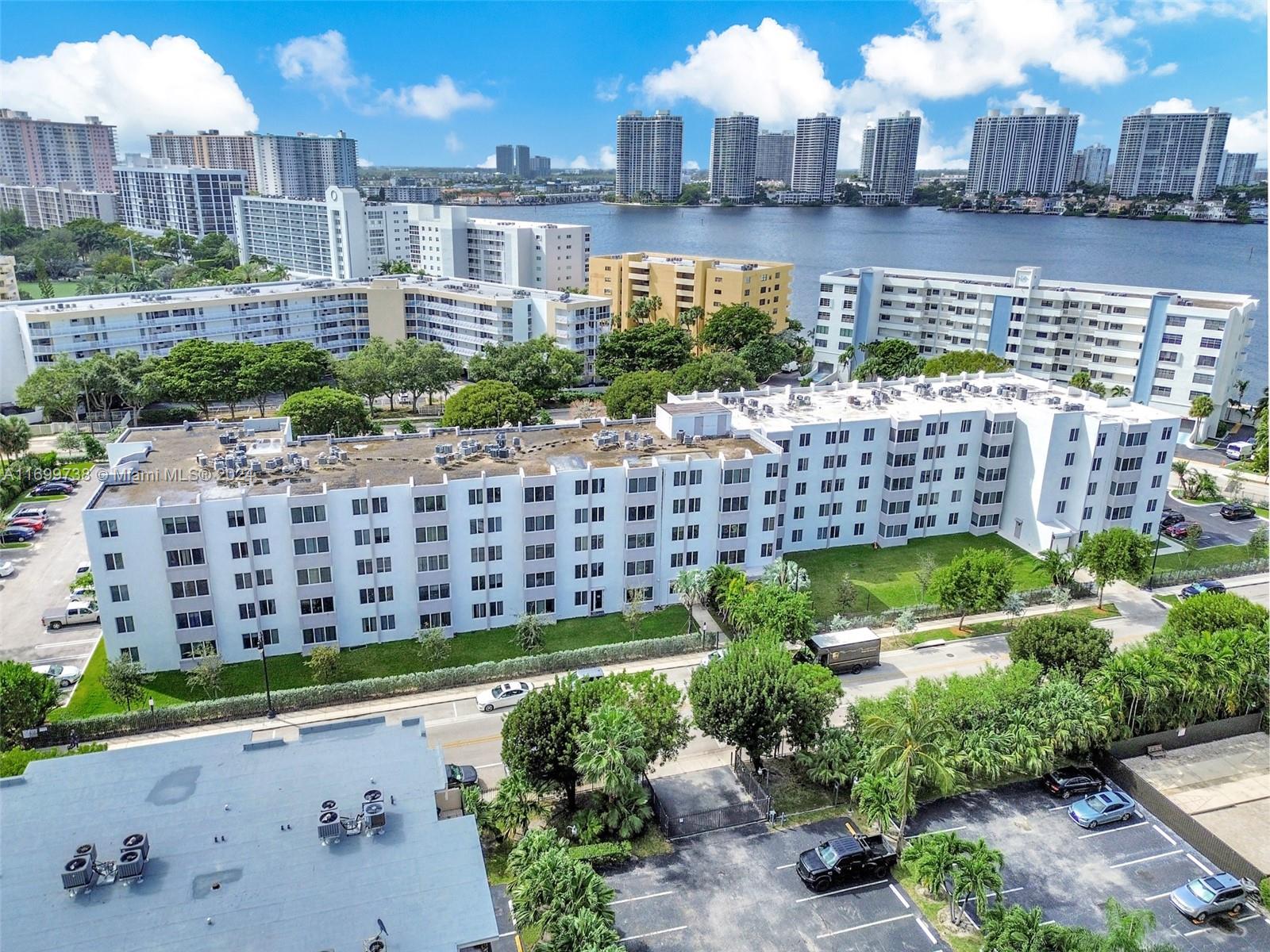 CARIBBEAN BREEZE CONDO - Residential Lease