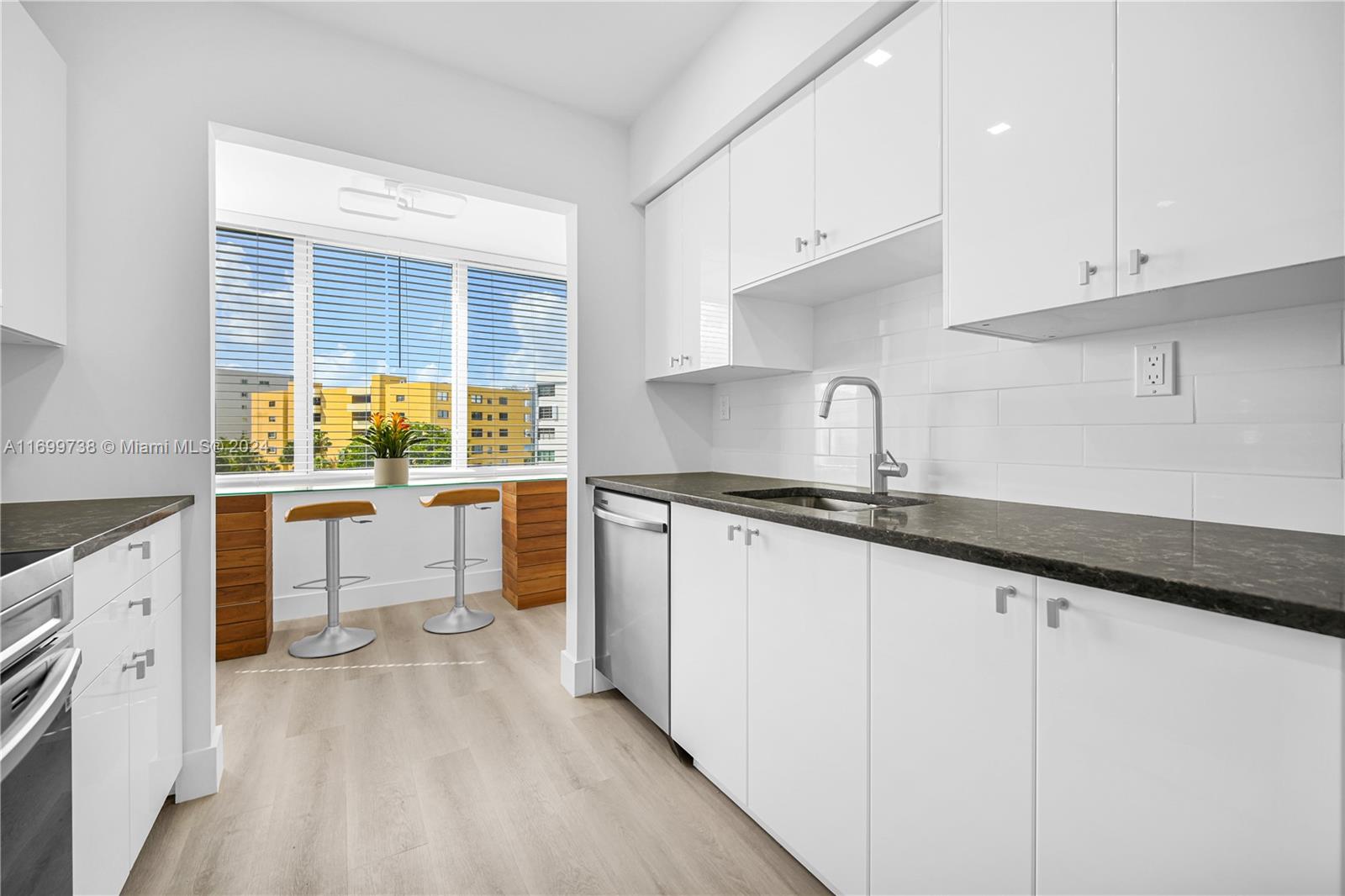 CARIBBEAN BREEZE CONDO - Residential Lease
