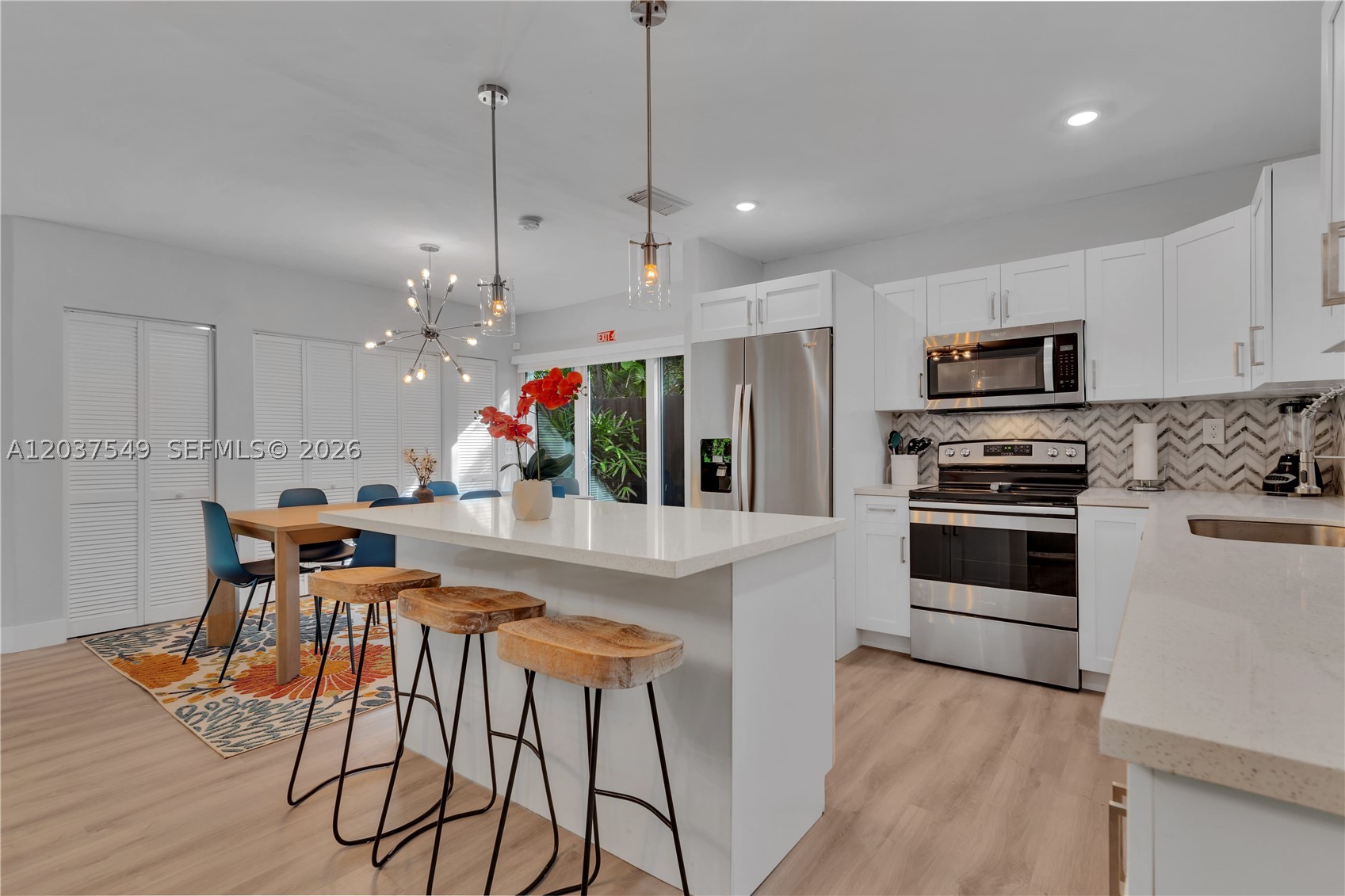 ROBERTSON PARK - Residential Lease