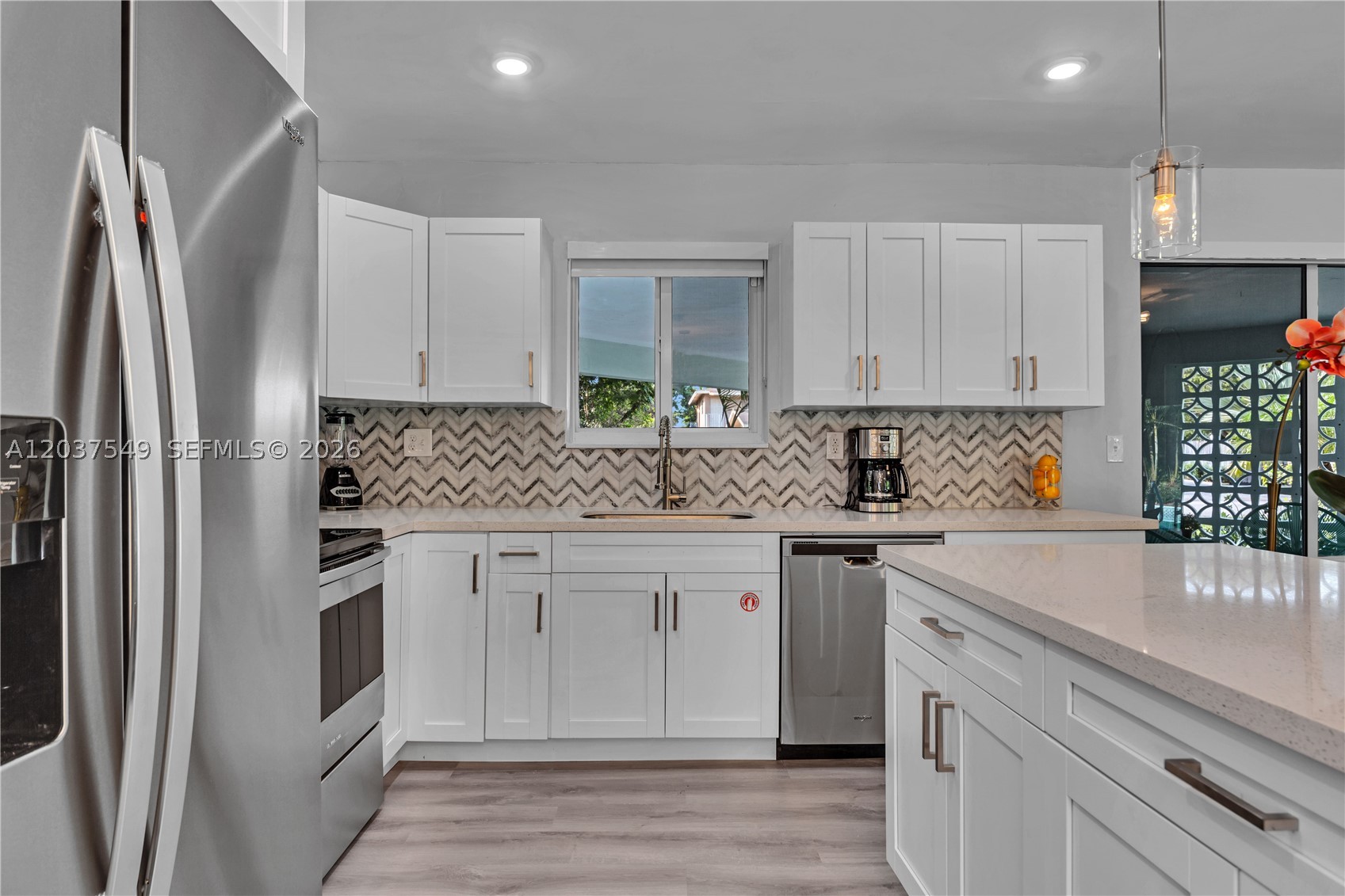 ROBERTSON PARK - Residential Lease