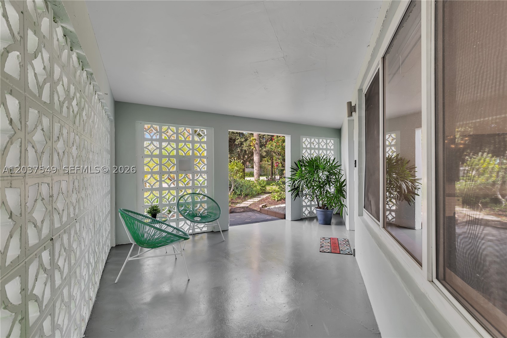 ROBERTSON PARK - Residential Lease
