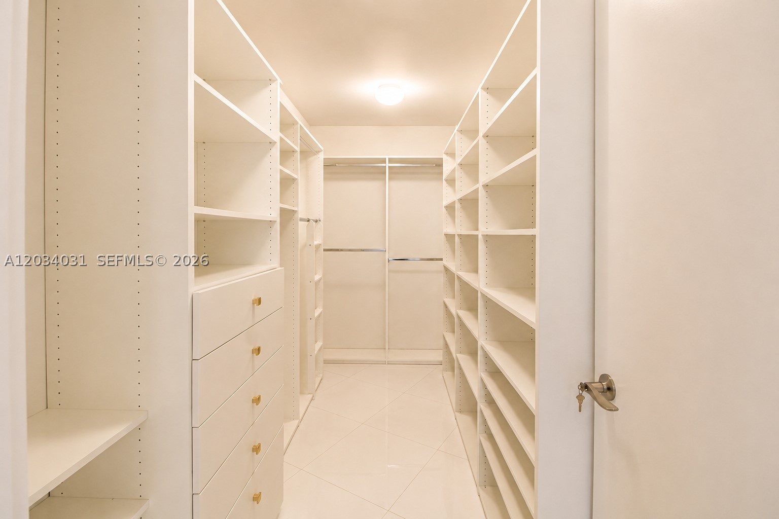TDR TOWER II CONDO - Residential
