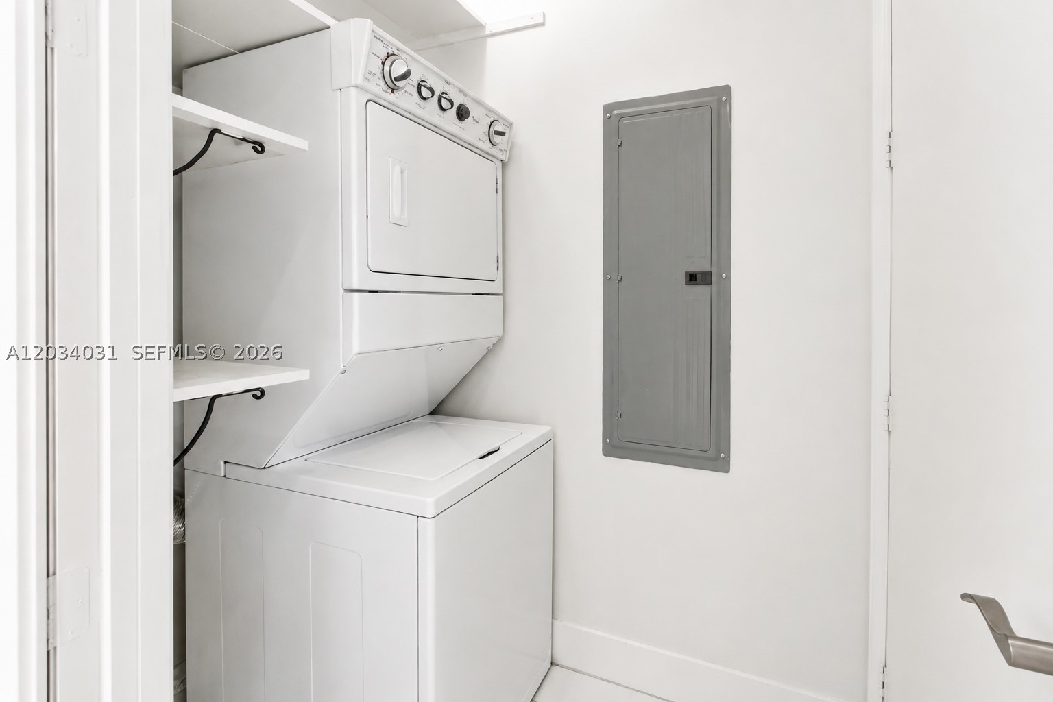 TDR TOWER II CONDO - Residential
