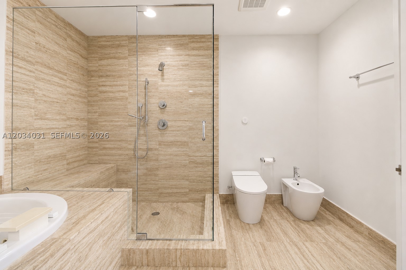 TDR TOWER II CONDO - Residential