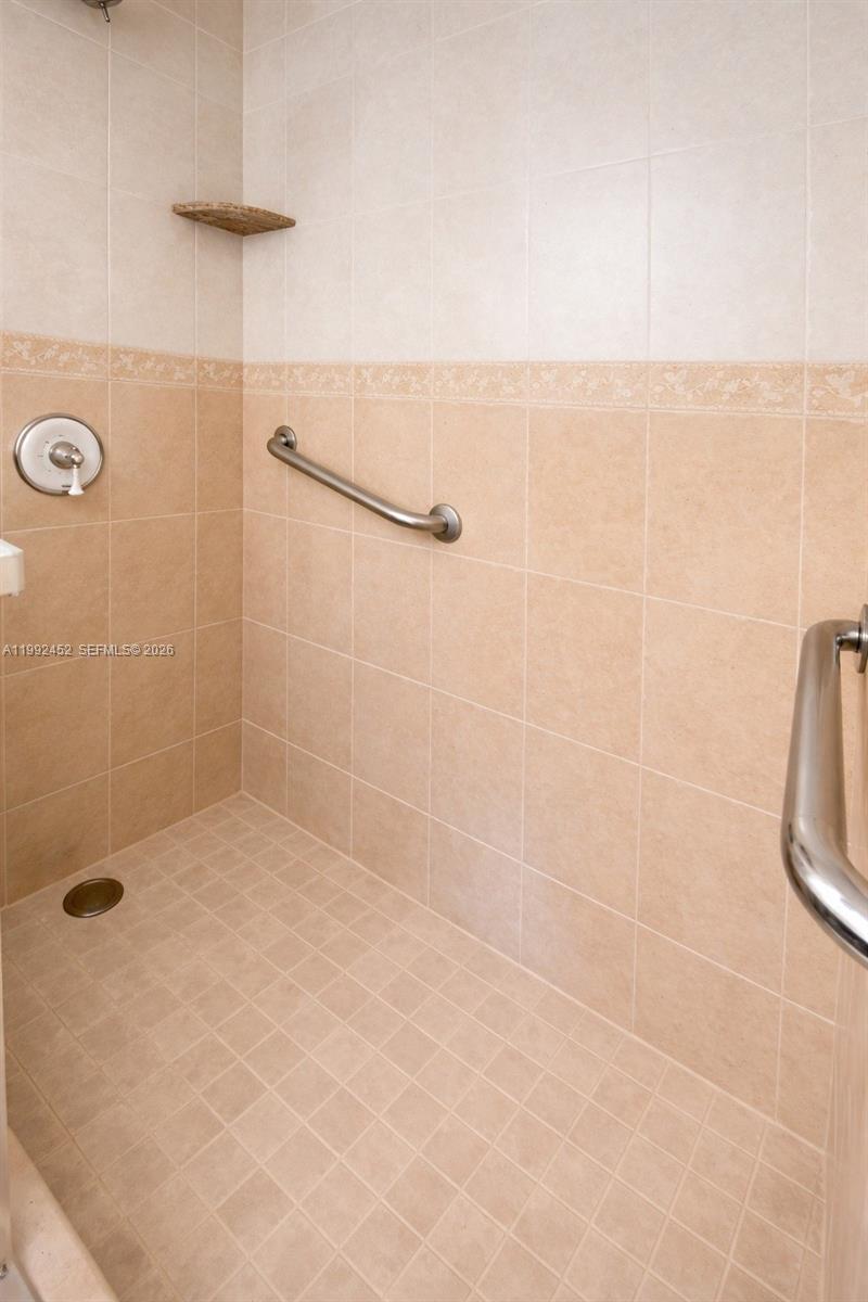 FAIRWAYS ROYALE CONDO - Residential