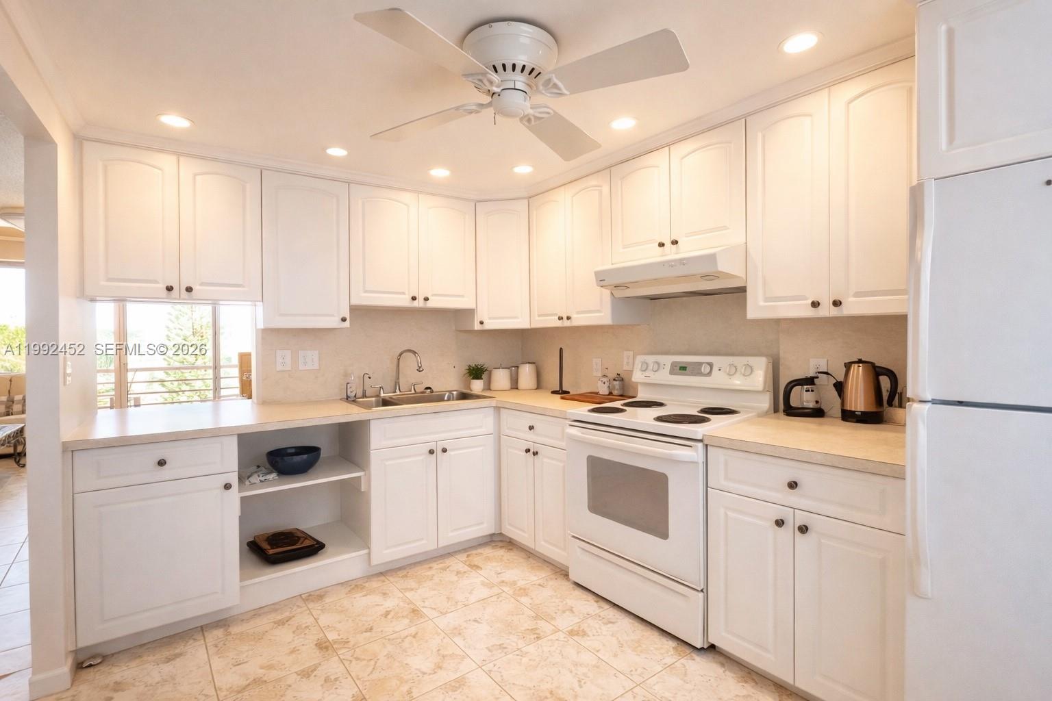 FAIRWAYS ROYALE CONDO - Residential