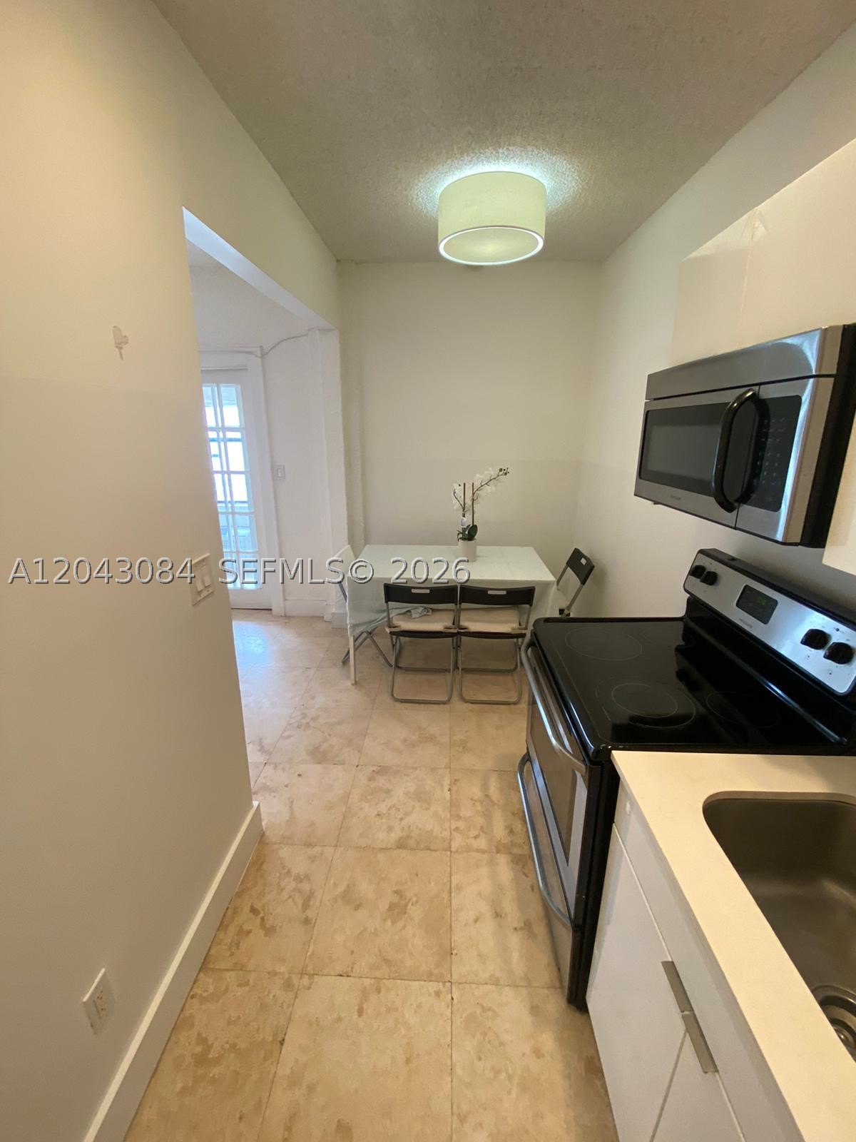 VENETIAN MANOR CONDO - Residential Lease