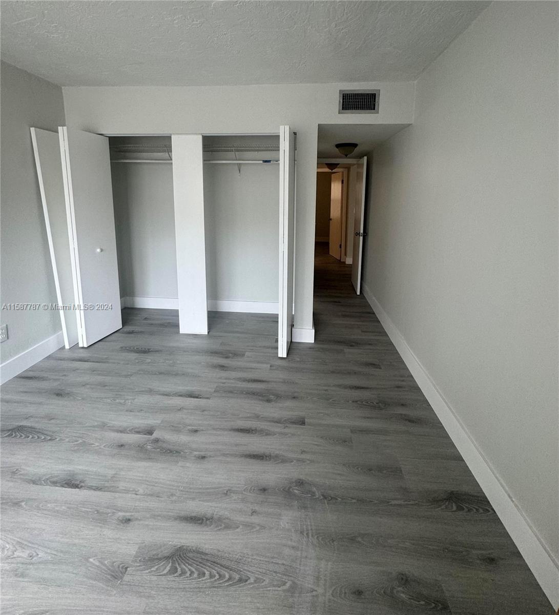 EL LAGO CONDO - Residential Lease