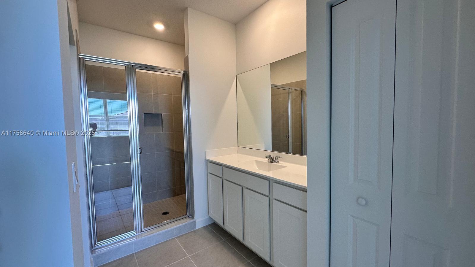 VERANDA PLAT NO. 9 - Residential Lease