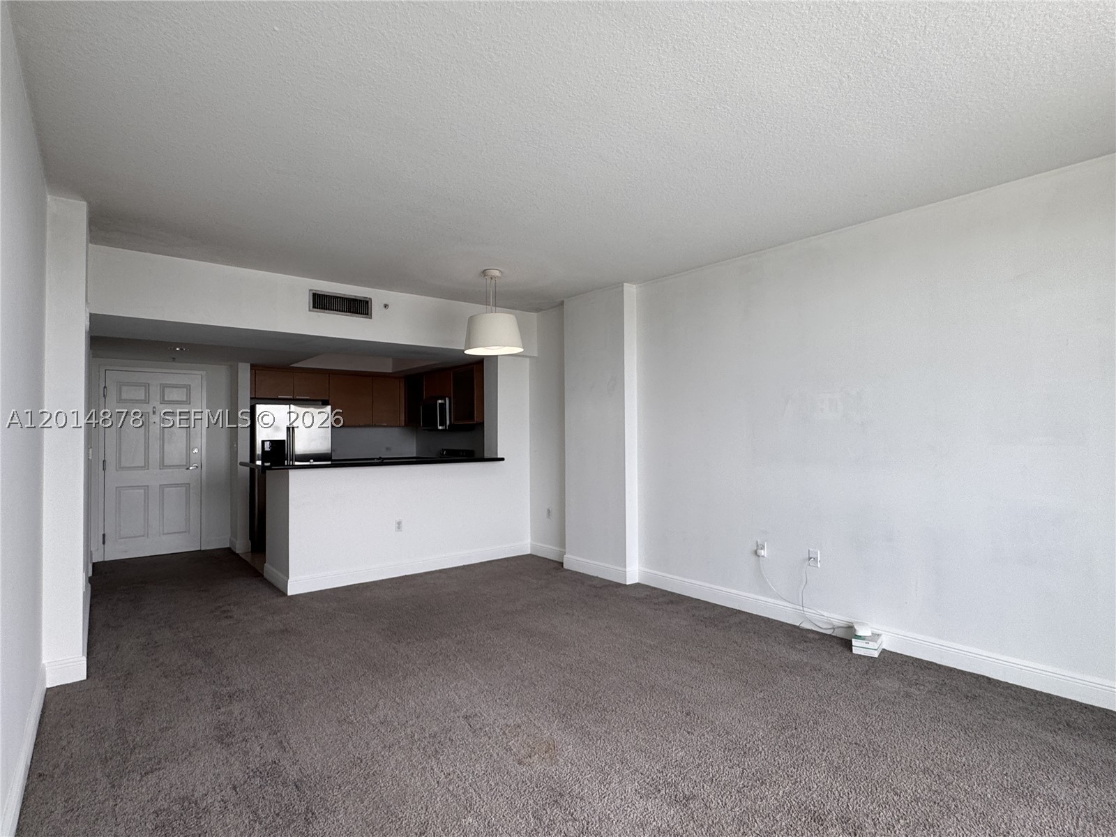 HOLLYWOOD STATION RES CON - Residential Lease