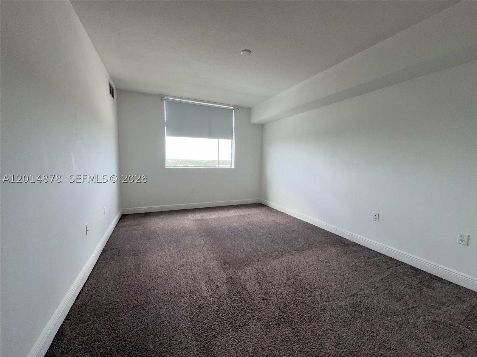 HOLLYWOOD STATION RES CON - Residential Lease