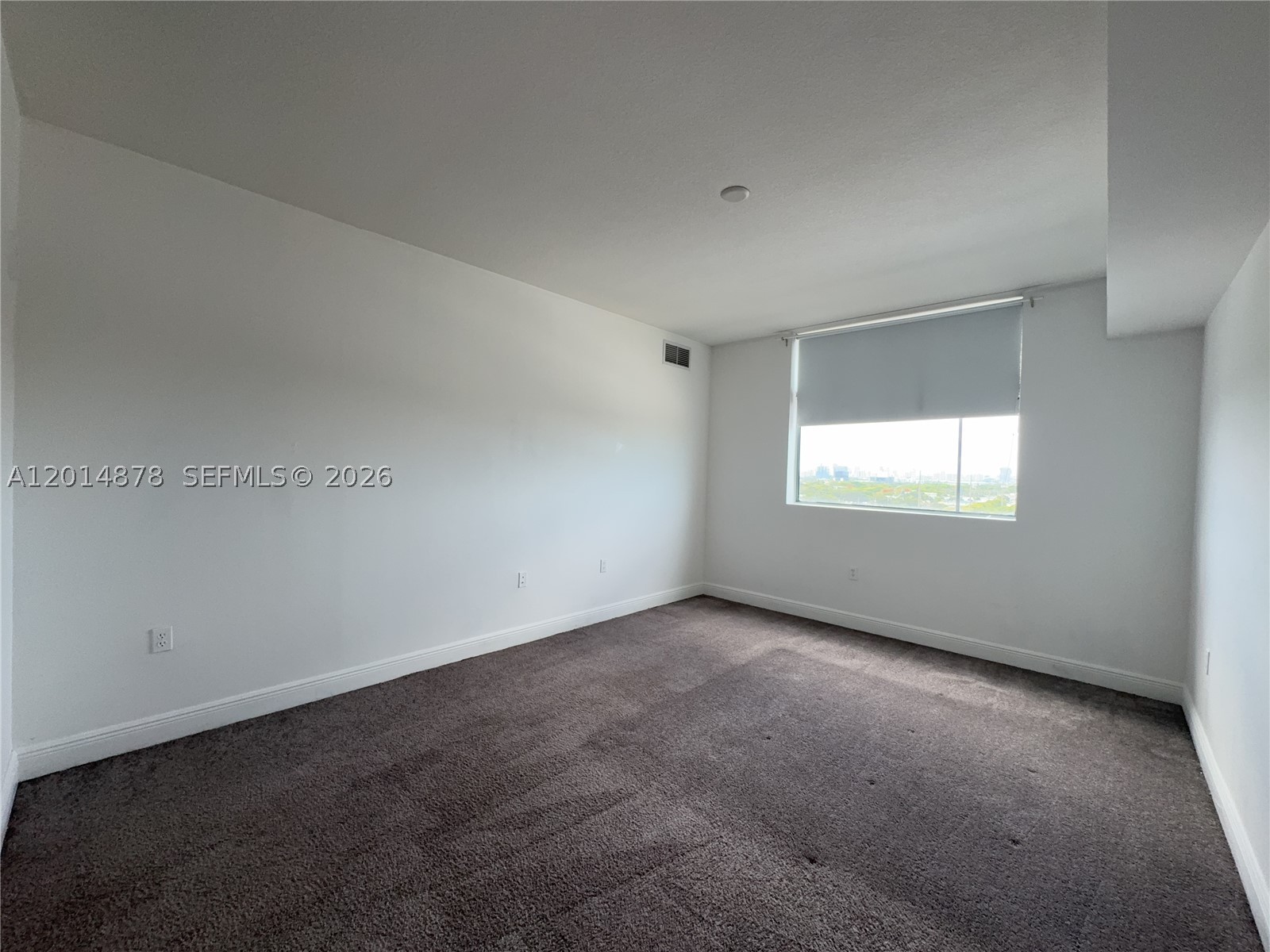 HOLLYWOOD STATION RES CON - Residential Lease