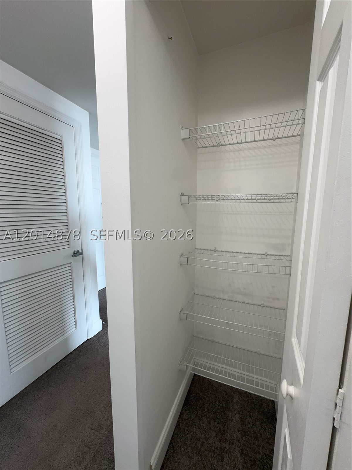 HOLLYWOOD STATION RES CON - Residential Lease