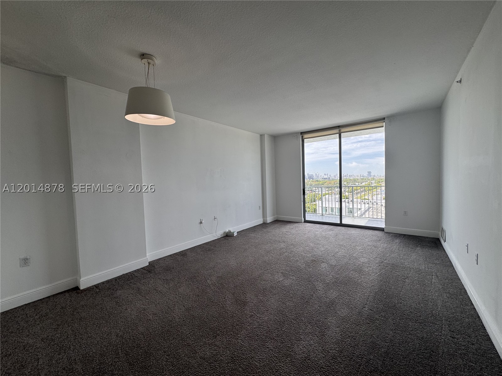 HOLLYWOOD STATION RES CON - Residential Lease
