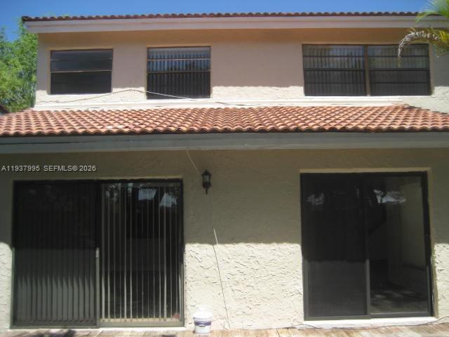 TAMIAMI LAKES SEC 5 - Residential