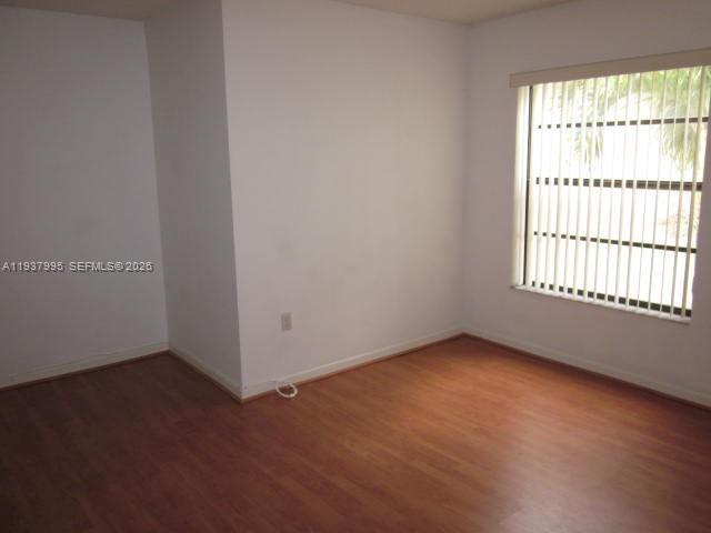TAMIAMI LAKES SEC 5 - Residential