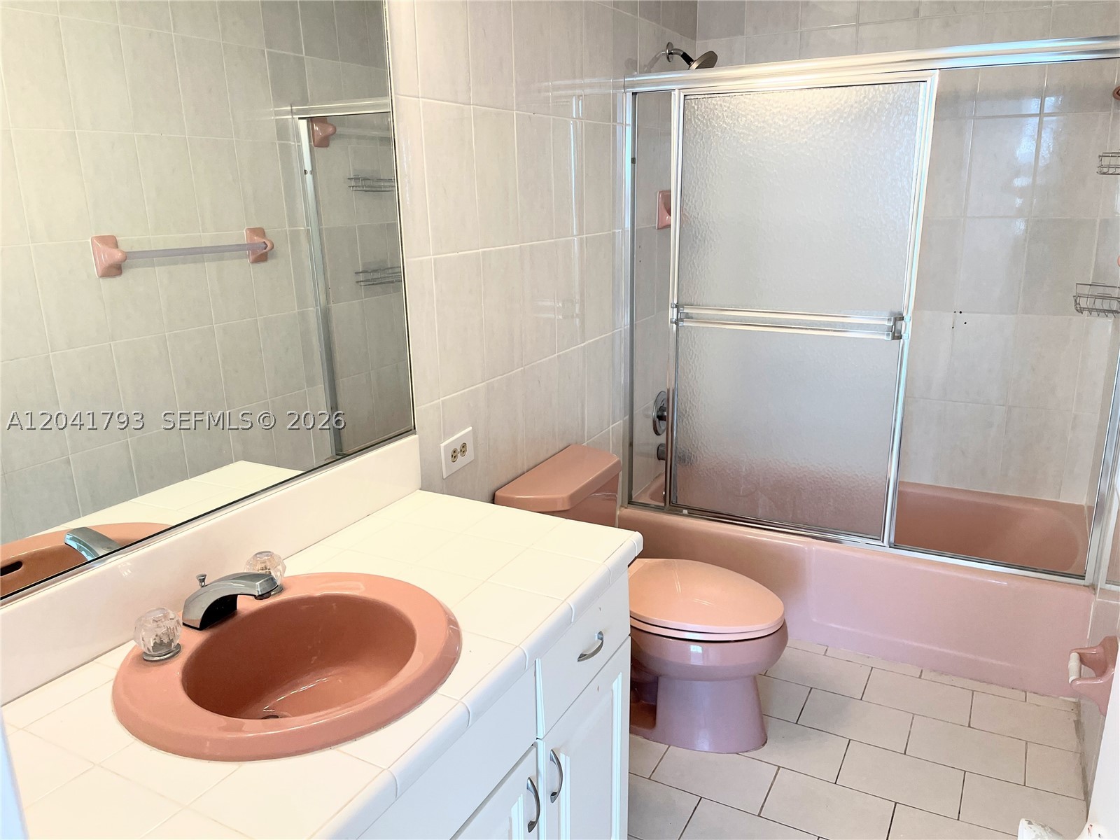 CREEK TOWERS & YACHT CLUB - Residential Lease