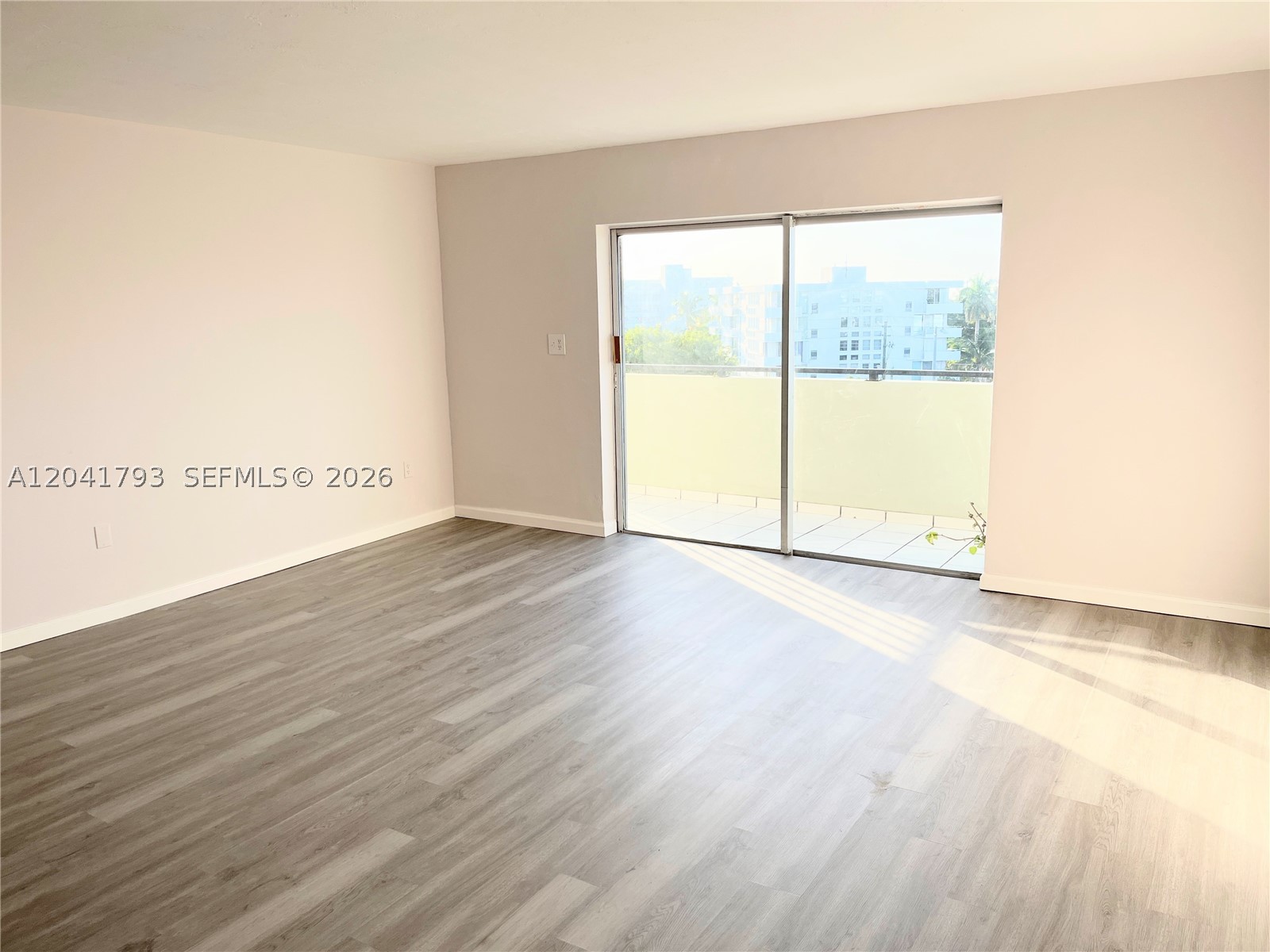 CREEK TOWERS & YACHT CLUB - Residential Lease