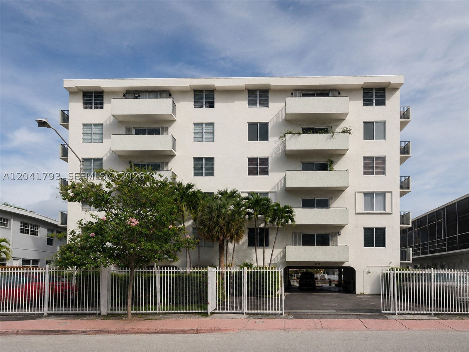 CREEK TOWERS & YACHT CLUB - Residential Lease
