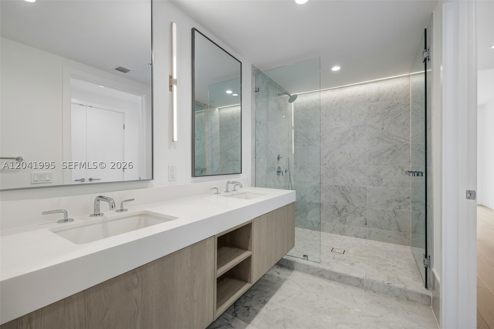 LA BAIA BAY HARBOR ISLANDS - Residential