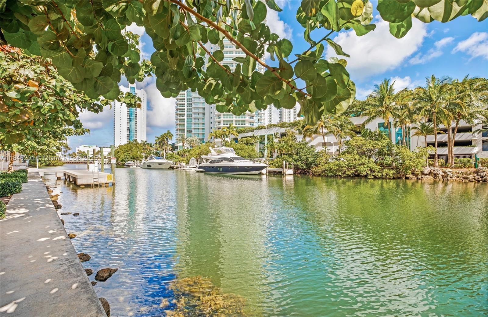 PARQUE TOWERS CONDO - Residential Lease