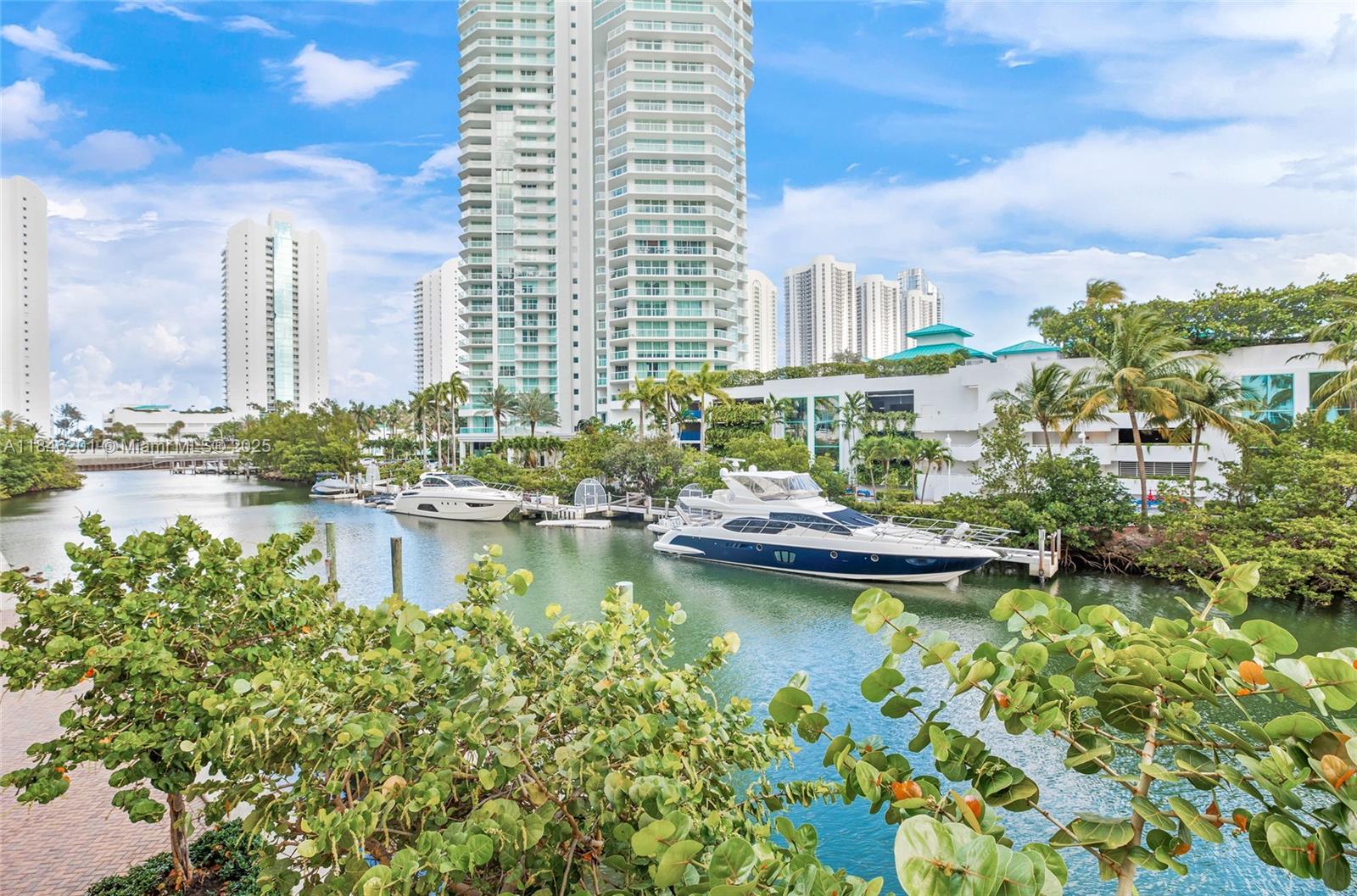 PARQUE TOWERS CONDO - Residential Lease