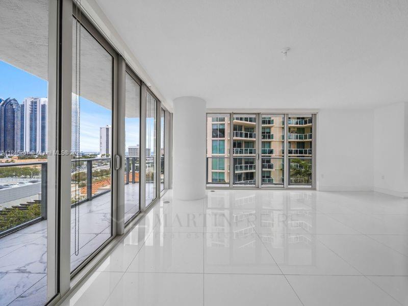 PARQUE TOWERS CONDO - Residential Lease
