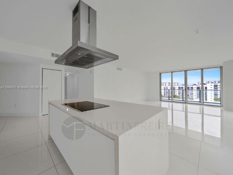 PARQUE TOWERS CONDO - Residential Lease
