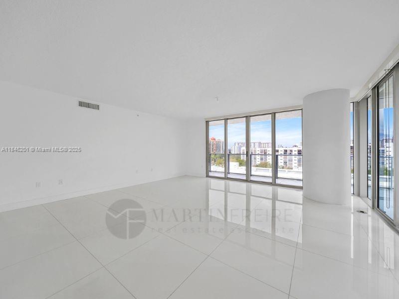 PARQUE TOWERS CONDO - Residential Lease