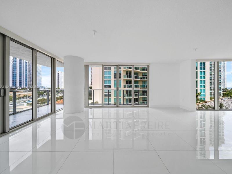 PARQUE TOWERS CONDO - Residential Lease