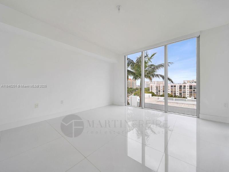 PARQUE TOWERS CONDO - Residential Lease
