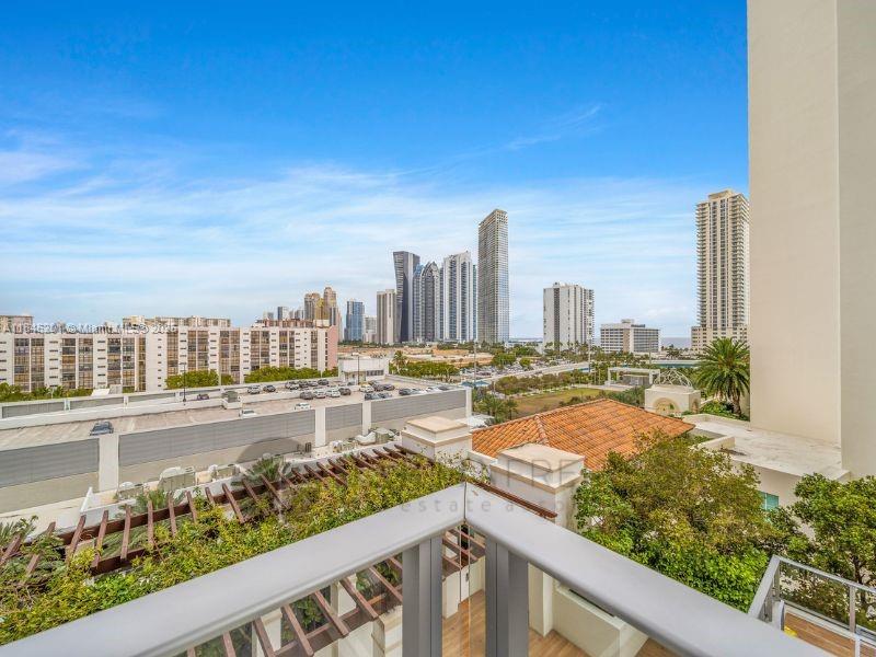 PARQUE TOWERS CONDO - Residential Lease
