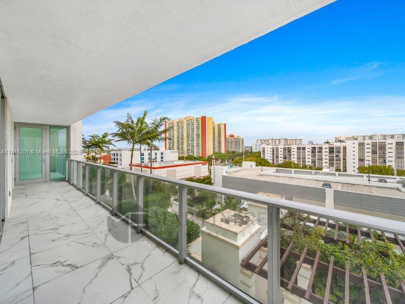 PARQUE TOWERS CONDO - Residential Lease