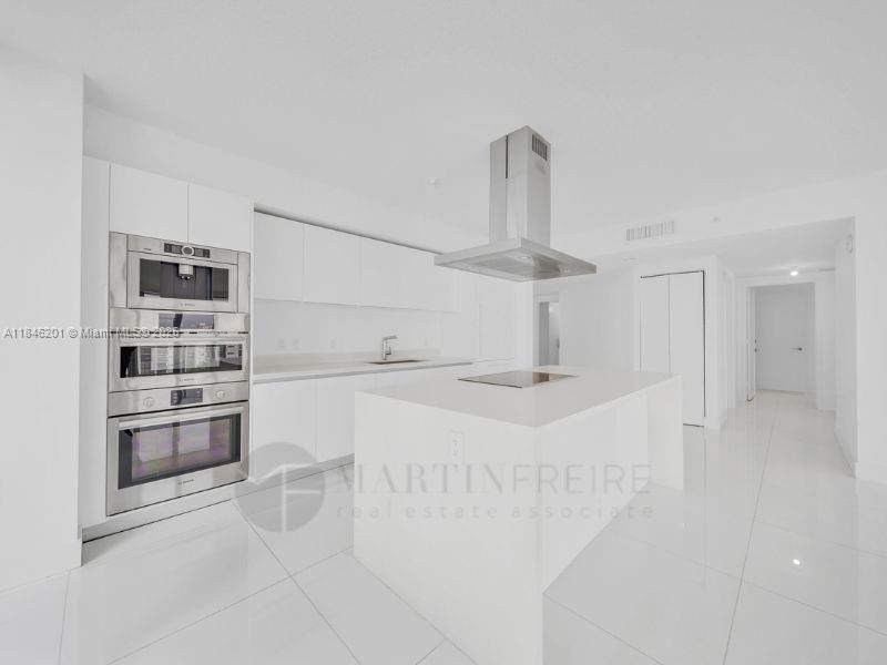 PARQUE TOWERS CONDO - Residential Lease