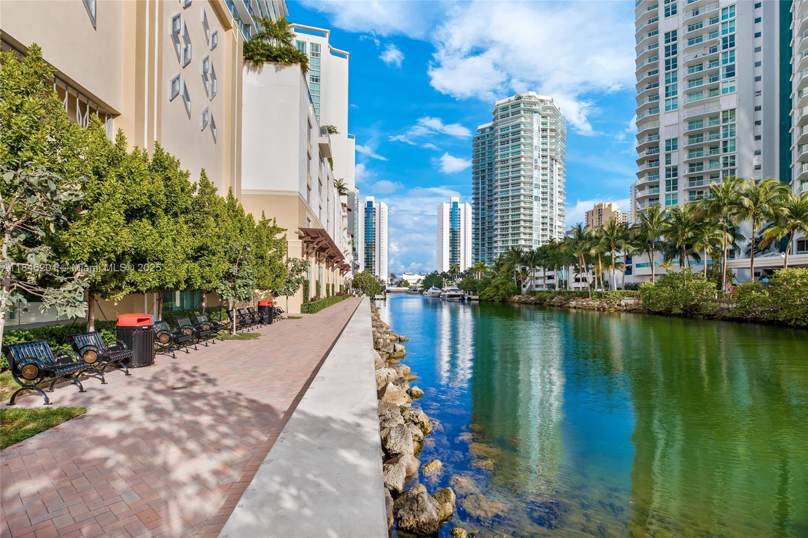 PARQUE TOWERS CONDO - Residential Lease